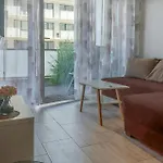 公寓 1 Bedroom Lovely In *
