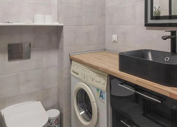 1 Bedroom Lovely In Apartamento